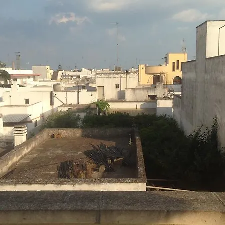 La Casa Gialla אליסטה